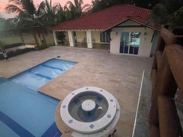 A la foto es mostra l'objecte Hacienda Villa Hermelina-Casa Campestre situat a la ciutat de Turbaco.