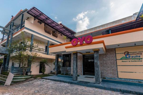 Na zdjęciu widoczny jest obiekt Hotel O Bogor Puncak Near Padang Golf Bukit Pelangi Formerly Gunung Geulis Village położony w mieście Bogor.