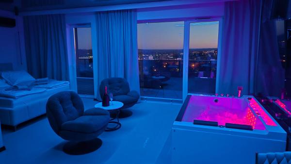 Na zdjęciu widoczny jest obiekt Apartament dla dwojga z jacuzzi na wyłączność położony w mieście Poledno.