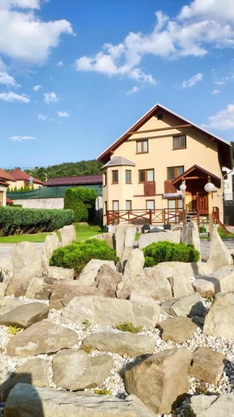 En la foto se muestra el objeto Ubytovanie u Grošíka ubicado en la ciudad de Oščadnica.