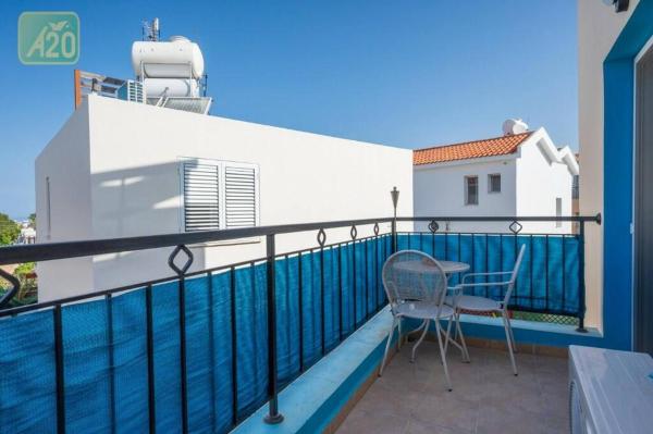 Accommodation with pool and terrace photo 9
