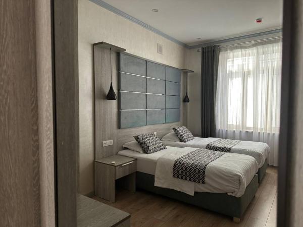 照片显示了位于Bukhara市的Atrium Hotel物件。