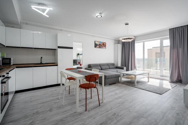 照片显示了位于Pipera市的Rose Residence 1-1BR Apt-Parking物件。