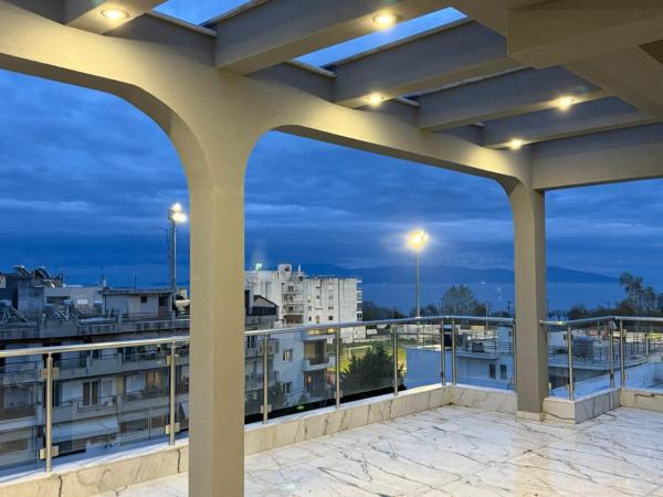 A la foto es mostra l'objecte Dea Del Mare situat a la ciutat de Kavala.