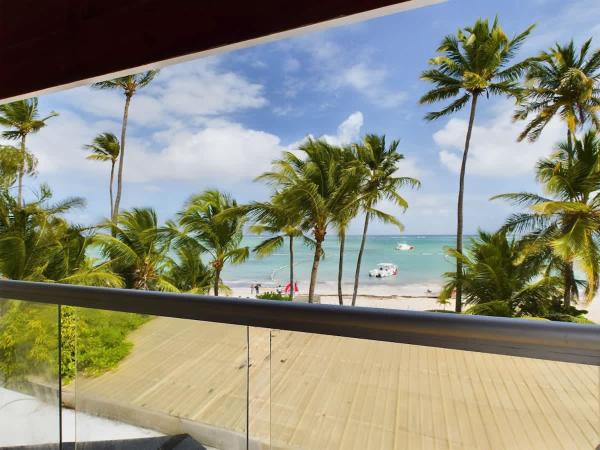 På billedet ses objektet The Ocean Front Palomar beliggende i byen Punta Cana.