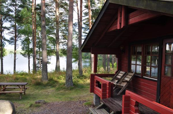 A la foto es mostra l'objecte Hinders Cottages situat a la ciutat de Jälist.
