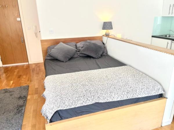 Фотография 8: Studio Flat in Centre of London