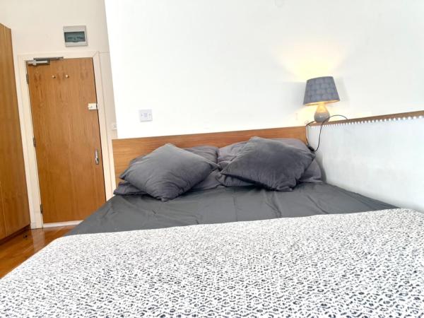 Фотография 9: Studio Flat in Centre of London