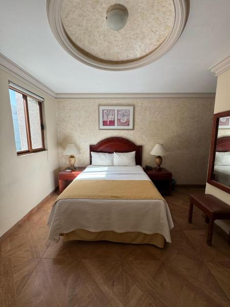 Na zdjęciu widoczny jest obiekt Hotel Plaza Express położony w mieście Ciudad Lerdo.