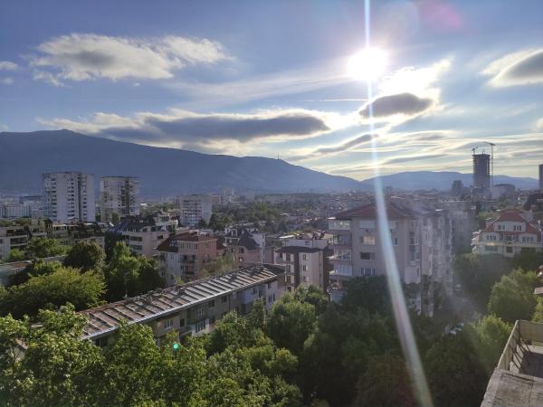 Na fotografii je vidět objekt Apartment Sofia View with Rooftop Terrace nacházející se ve městě Sofie.