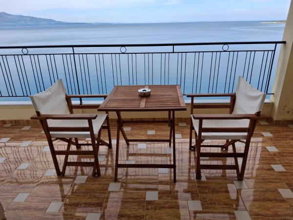 Beach Front, Sarandë