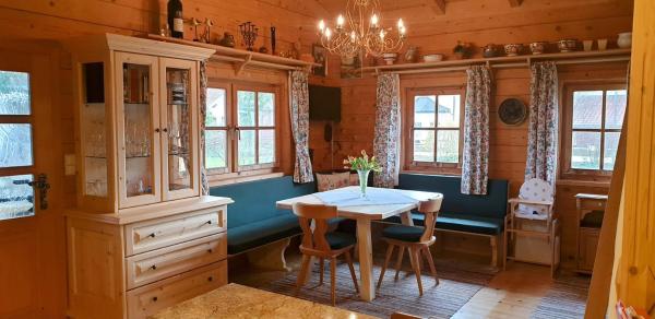 The photo shows the Idyllisches Sommerferienhaus located in the city of Plain.