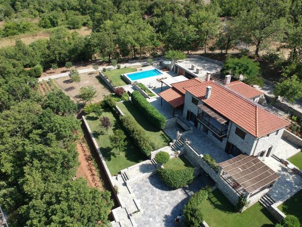 Na foto é possível ver o objeto Tihio Pool Villa & Spa localizado na cidade de Perithiótissa.
