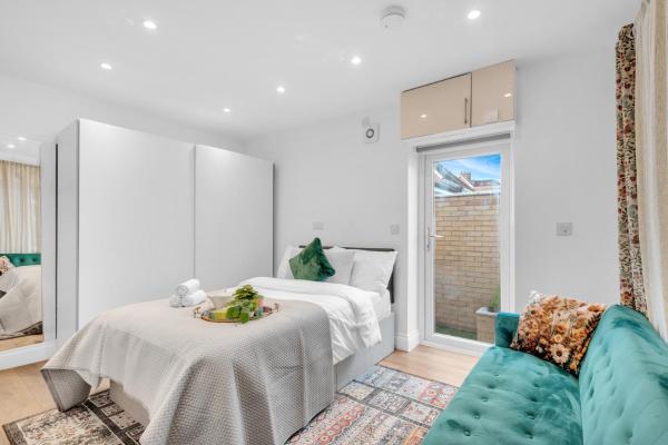Bild 2: Leaf & Lounge - Free Parking , En-Suite, Near Wembley