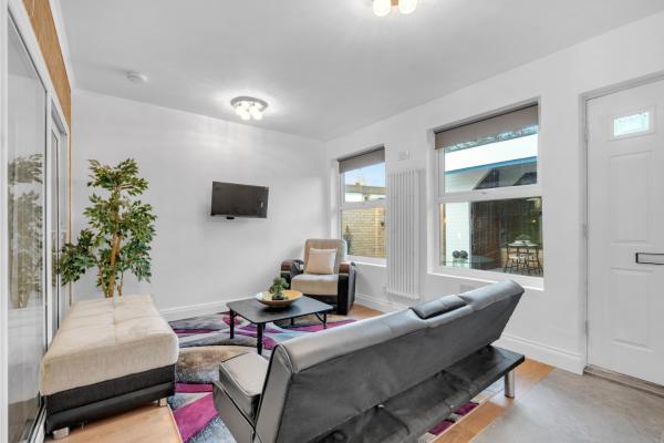 Bild 8: Leaf & Lounge - Free Parking , En-Suite, Near Wembley