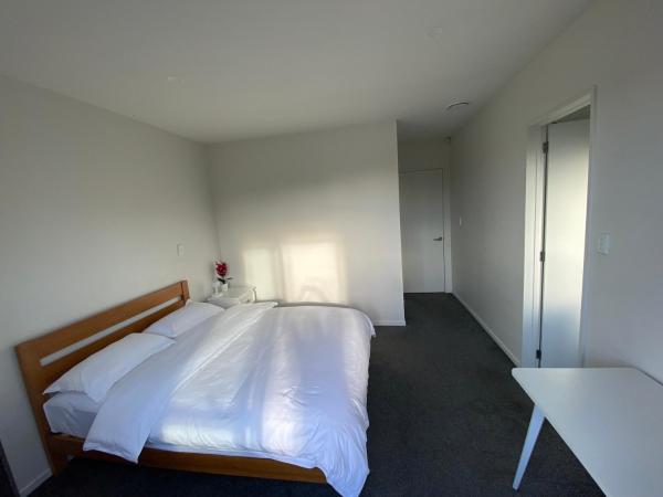 CozyNest4-private entrance and bath, Auckland