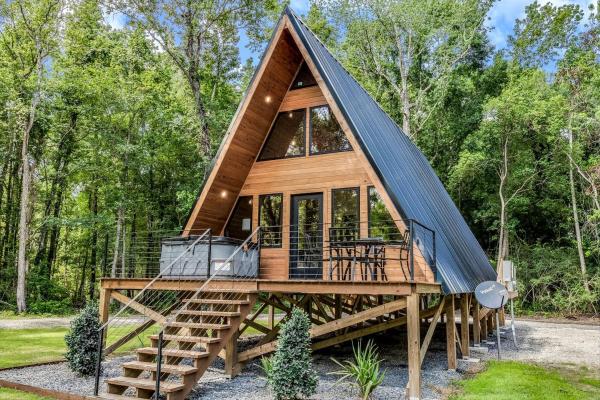 Breathtaking Luxurious A-frames With Hot-tub In Louisiana - New Iberia, LA