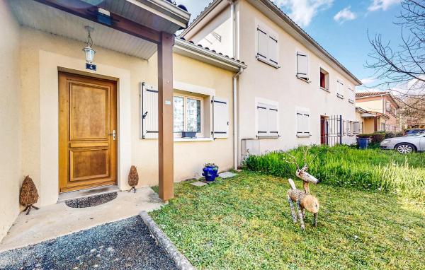 A la foto es mostra l'objecte Gorgeous Home In Terrasson-Lavilledieu situat a la ciutat de Bouillac.