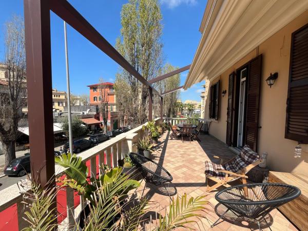 A la foto es mostra l'objecte Vittoria terrace situat a la ciutat de Lido di Ostia.