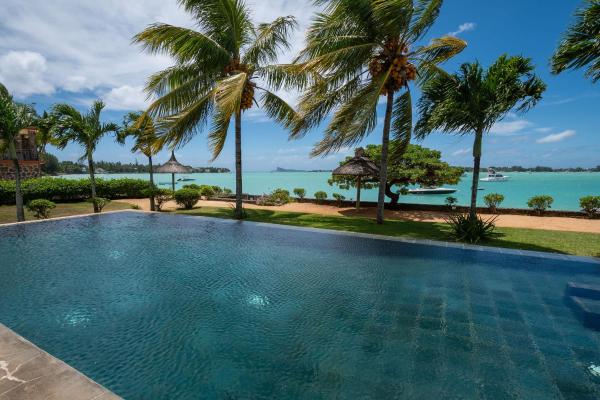 4- Bedroom Beachfront Villa - Mauritius