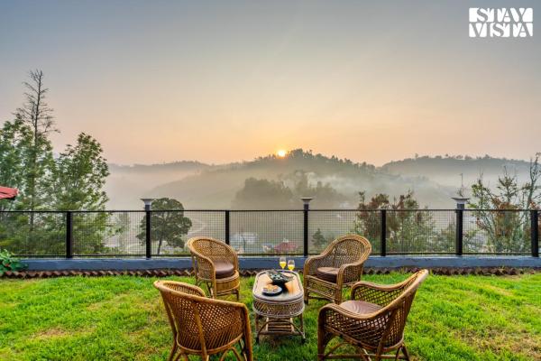 På billedet ses objektet StayVista at Valley Whispers with BBQ & Bonfire beliggende i byen Ooty.