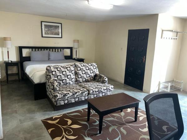 Wilber Lodge, Freetown