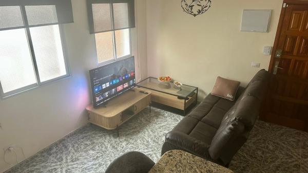 På billedet ses objektet Cozy apartment in Las Palmas 4D beliggende i byen Las Rehoyas.