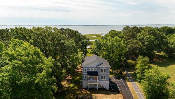 På billedet ses objektet Assateague Holiday House 4BR luxury home with Assateague views and only 5 min drive to the island! beliggende i byen Berlin.