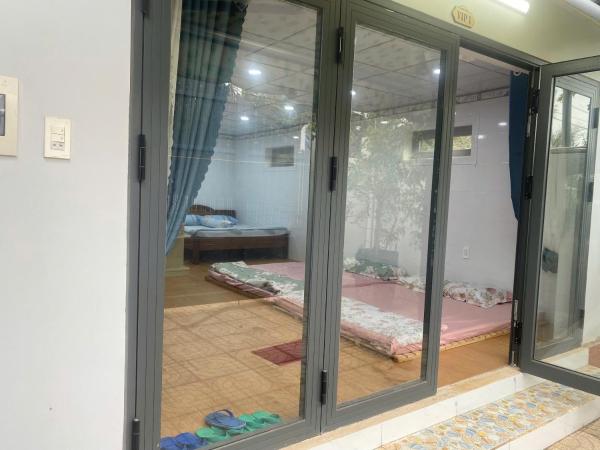 Na foto é possível ver o objeto Villa Hồ Tràm - Phòng Gia Đình Ấm Cúng, Rộng Rãi localizado na cidade de Làng Phước Bửu.