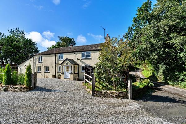 写真にはオークハンプトン市にあるFinest Retreats - Heath Hills at Okehamptonが写っています。
