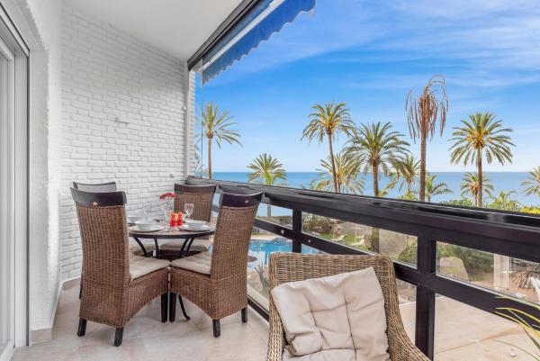 SKOL apartment in Marbella by Costarentals - M27, Marbella