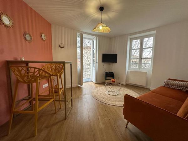 Kuvassa näkyy kohde Charmant avec petit balcon au coeur du village, joka sijaitsee kaupungissa Saint-André-la-Côte.
