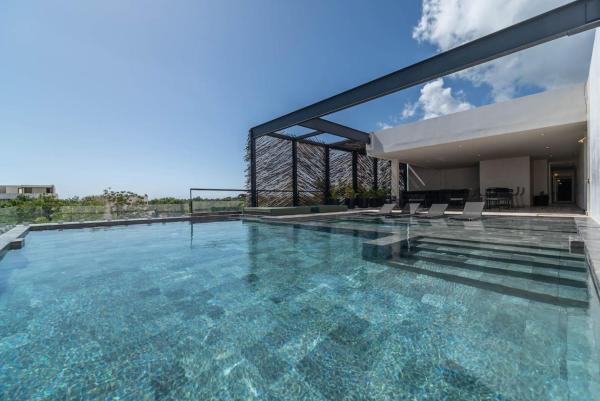 Na zdjęciu widoczny jest obiekt Lux 2BR w Rooftop Pool and private balcony położony w mieście Tulum.