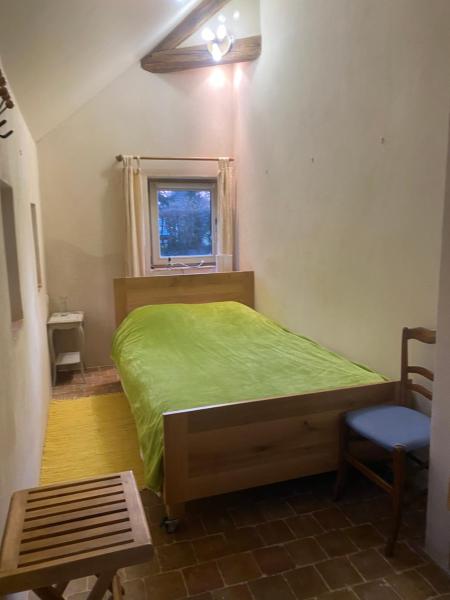 Nella foto è visibile l'oggetto Chambre d hôte privee 1 personne situato nella città di Le Mage.