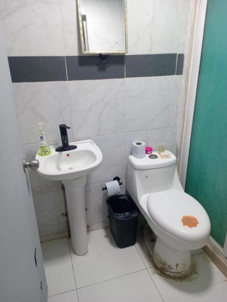 Na fotografii je vidět objekt Casa Eric nacházející se ve městě Bata.