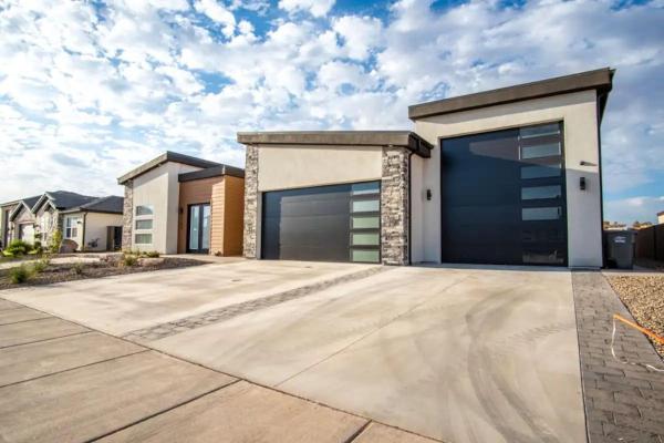 A la foto es mostra l'objecte Luxury Home Near Sand Hollow situat a la ciutat de Hurricane.