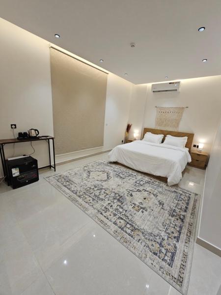 A la foto es mostra l'objecte New, Spacious, Boho 3BR 140sqm Smart Entry Apartment with Private Terrace situat a la ciutat de Riad.
