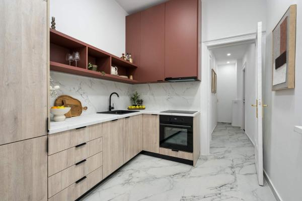 Billede 7: Refined & Spacious 3-Bedroom Flat Near Cismigiu, Balcony with Boulevard Views