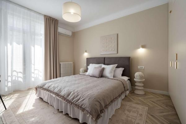 Billede 3: Refined & Spacious 3-Bedroom Flat Near Cismigiu, Balcony with Boulevard Views