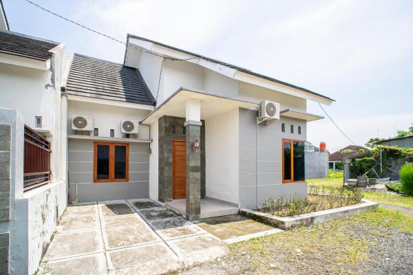 På billedet ses objektet Griya Godean Homestay Jogja beliggende i byen Godean.