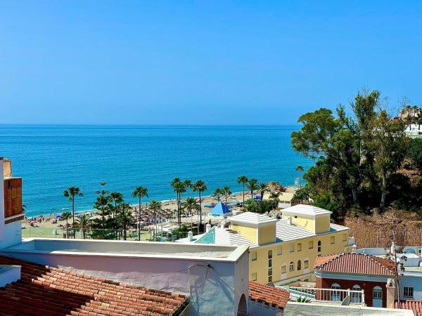 Na fotografii je vidět objekt A2405 Modern 2 bed 2 bath Penthouse Burriana Beach nacházející se ve městě Nerja.