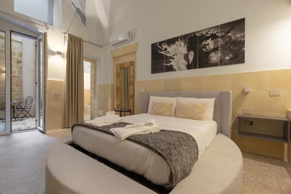 A la foto es mostra l'objecte Liberty Barocco situat a la ciutat de Lecce.