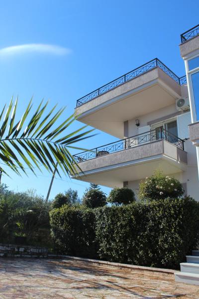 Na zdjęciu widoczny jest obiekt Villa Nefeli położony w mieście Çukë.