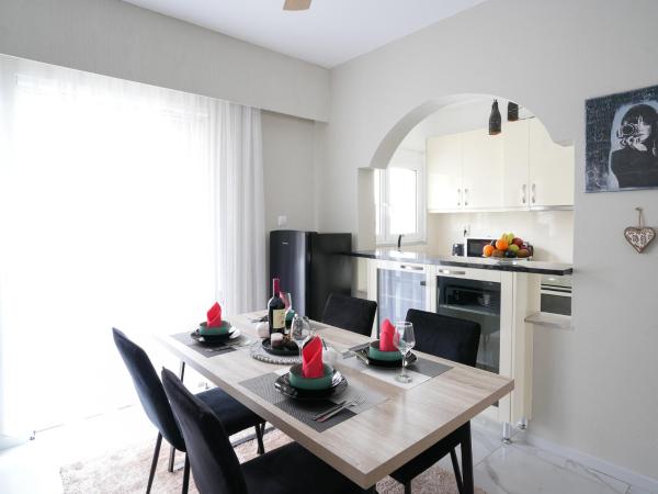 Na fotografii je vidět objekt Golden Olive Apartment nacházející se ve městě Kardamena.