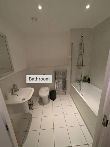ApartmentSleeps3-Balcony-Near CanaryWharf-Gym, London