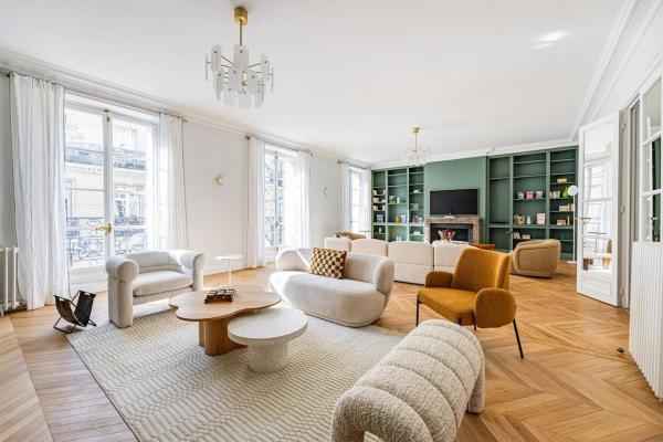 Luxurious 4 Bedroom Apartment, La Muette, Париж