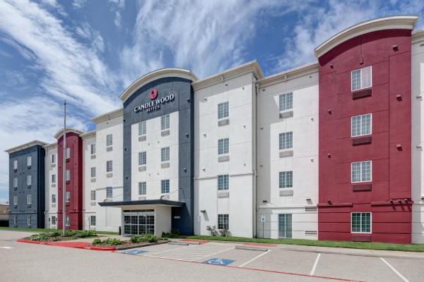 La photo montre l'objet Candlewood Suites Houston I-10 East by IHG situé dans la ville de Jacinto City.