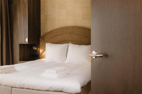 På billedet ses objektet Hotel Philippe Suites I Kloeg Collection beliggende i byen Philippine.
