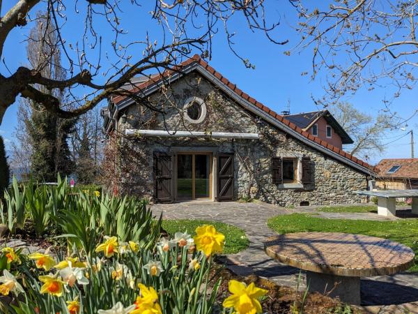 A la foto es mostra l'objecte Maison de charme au bord du lac Léman situat a la ciutat de Anthy.
