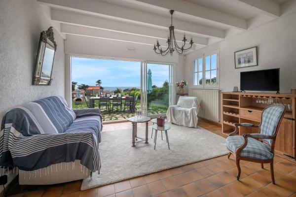 A la foto es mostra l'objecte Maison pour 8, vue mer, 400m de la plage situat a la ciutat de Préfailles.